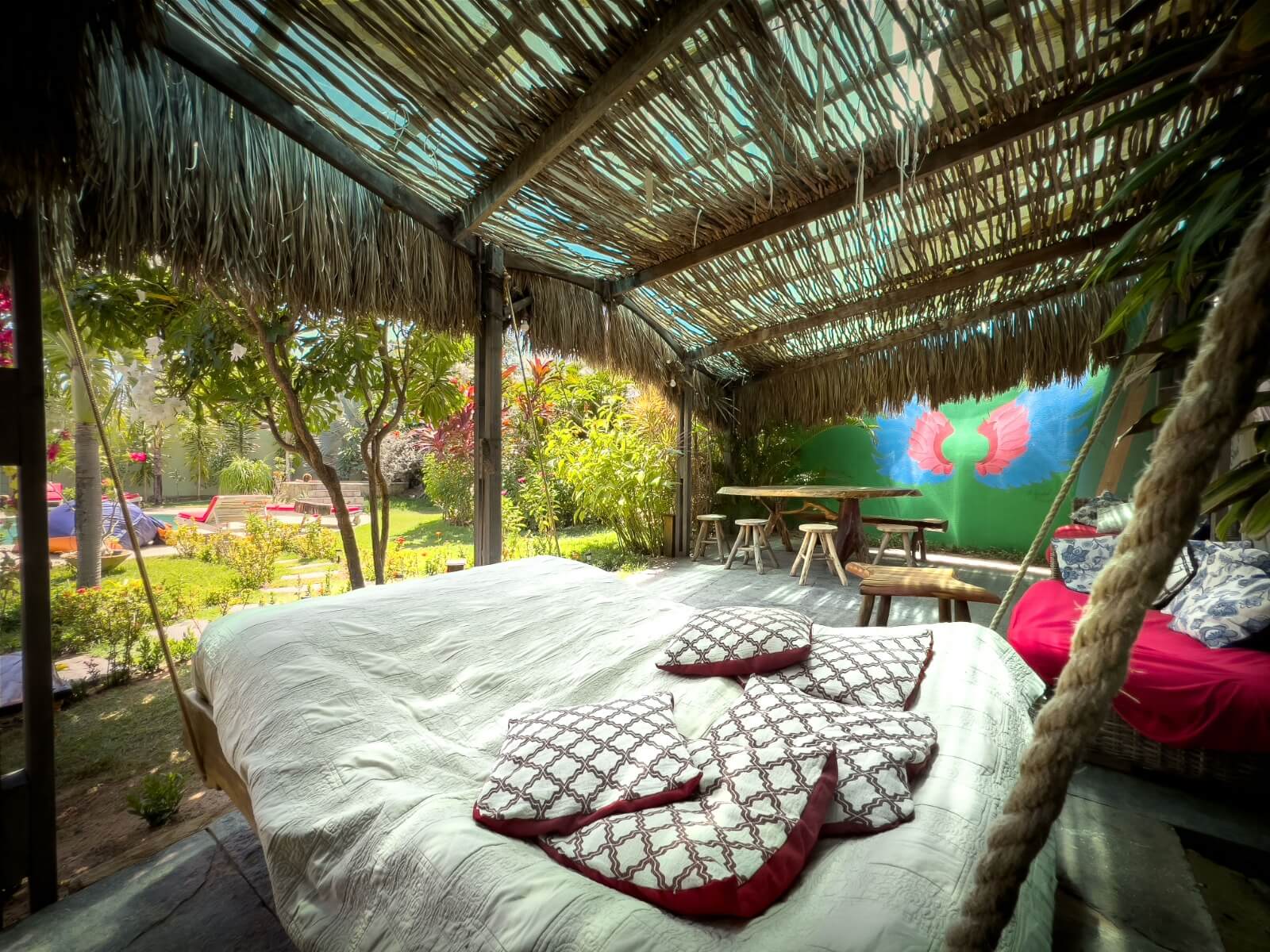 8AEE6CA8-8981-4B75-B22E-E59A4BBA16F4